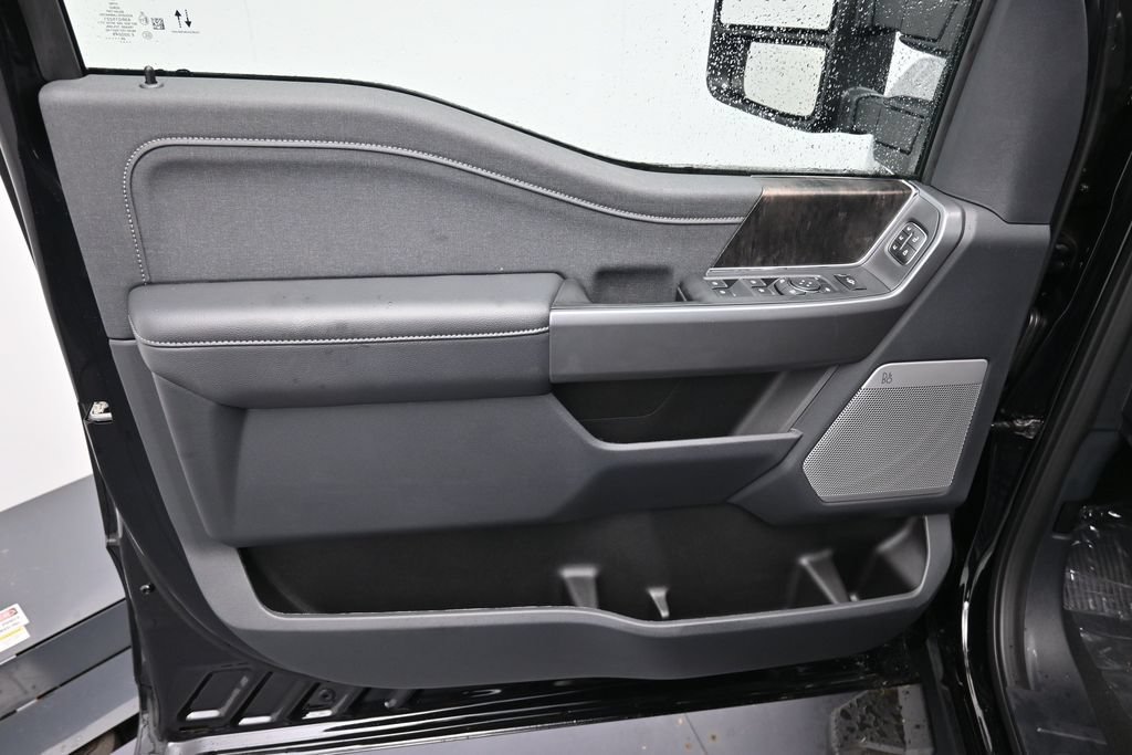 New 2027 Ford F350 Lariat w/ Black Appearance Package AWD/4WD image 9