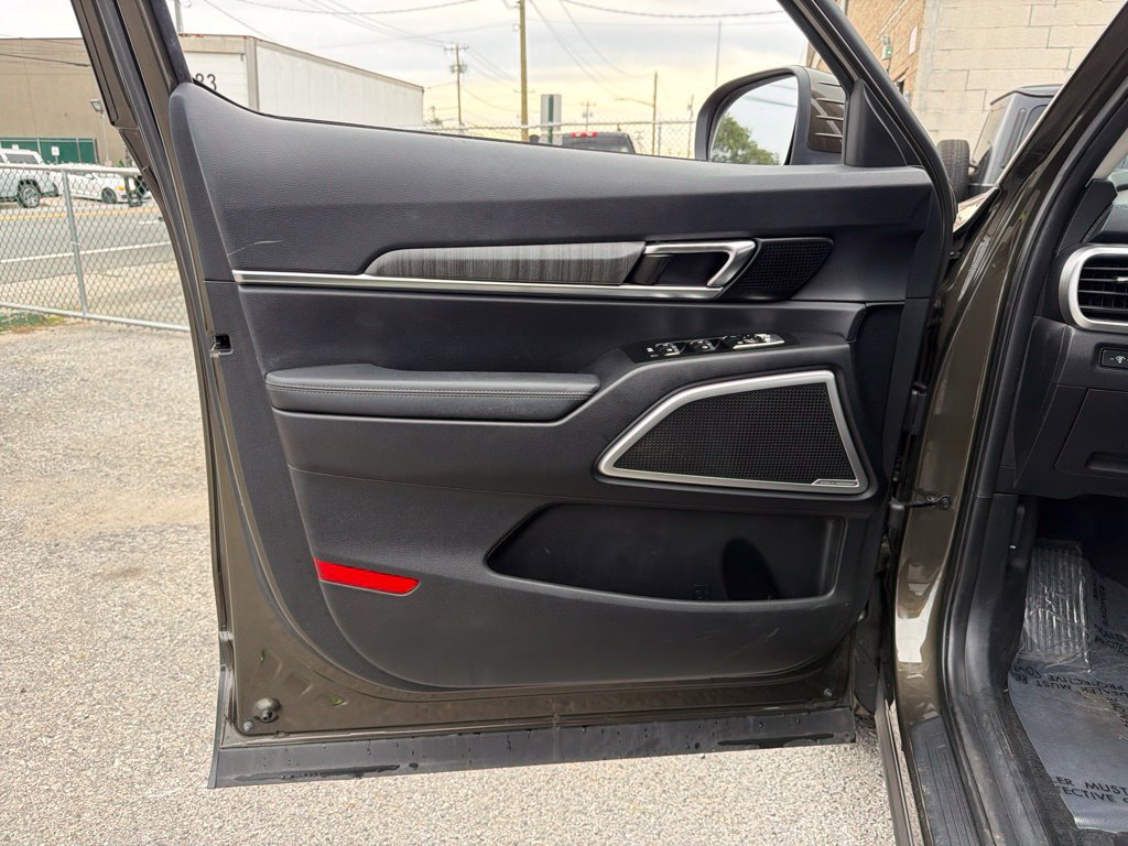 Used 2023 Kia Telluride EX AWD/4WD image 41