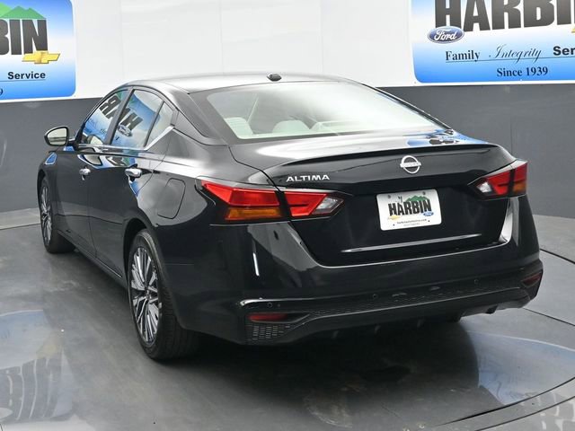 Used 2025 Nissan Altima 2.5 SV FWD image 4
