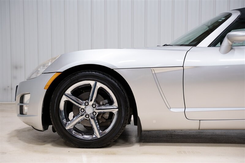 Used 2008 Saturn Sky w/ Premium Trim Package RWD image 3
