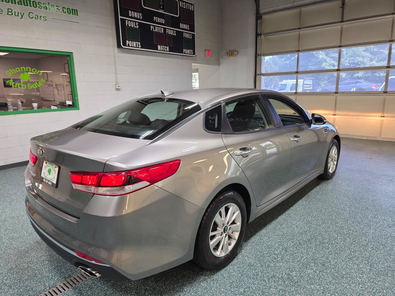 Used 2018 Kia Optima LX FWD image 6