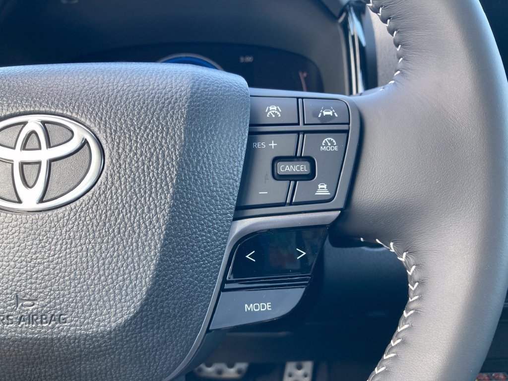 New 2026 Toyota Camry SE w/ Convenience Package FWD image 8