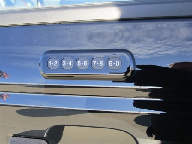 Used 2023 Ford Bronco Raptor image 16
