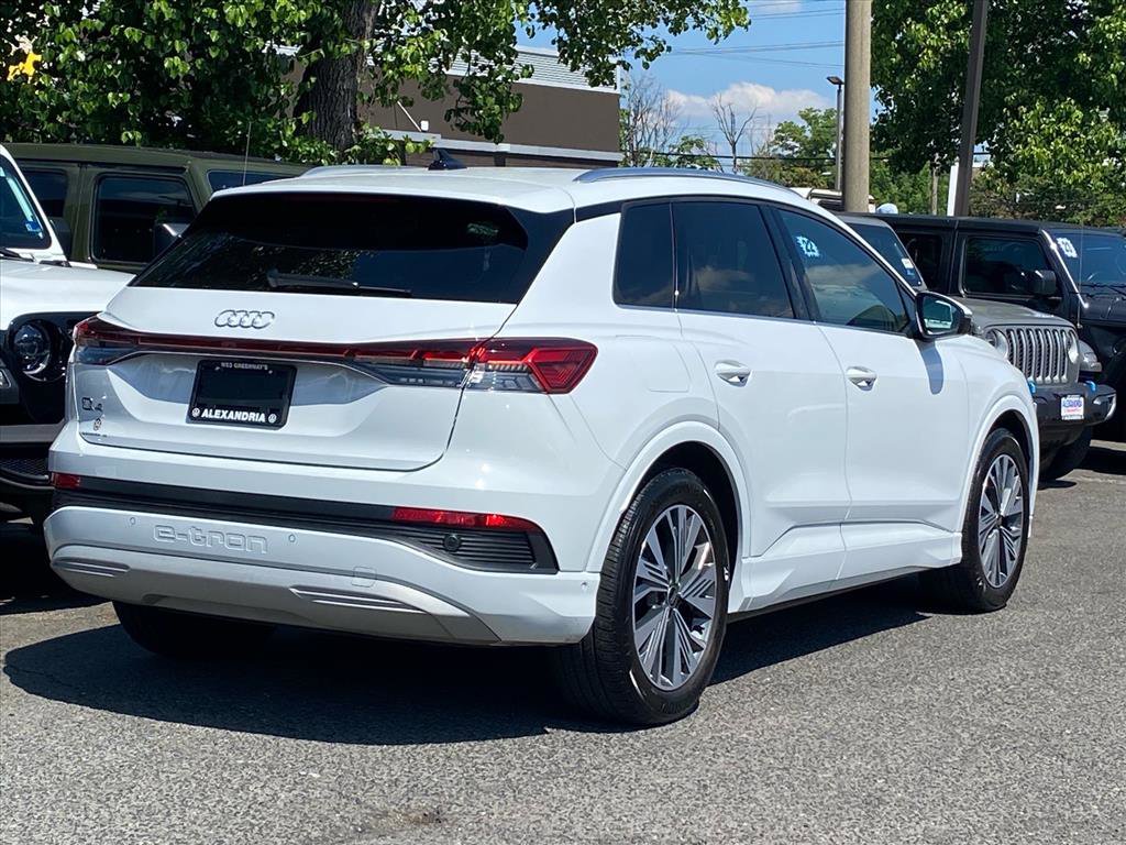 Used 2023 Audi Q4 e-tron Premium Plus w/ Premium Plus RWD image 3