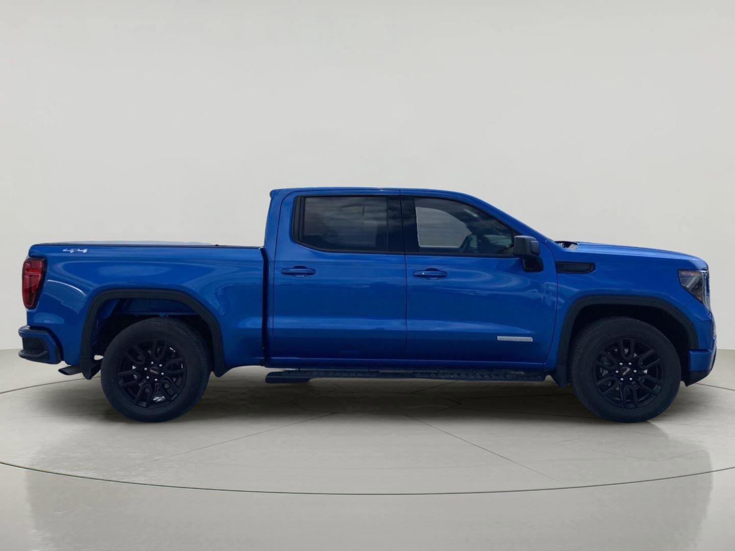Used 2023 GMC Sierra 1500 Elevation AWD/4WD image 2
