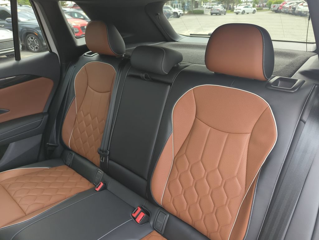 New 2026 Volkswagen Tiguan SEL R-Line AWD/4WD image 30