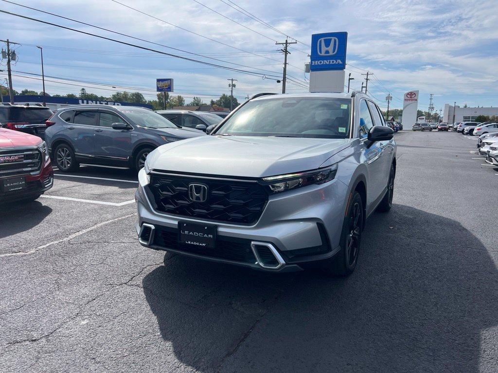 Used 2025 Honda CR-V Sport Touring image 1