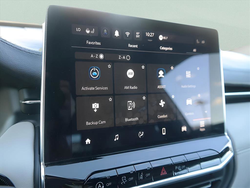 Used 2024 Jeep Compass Limited image 17