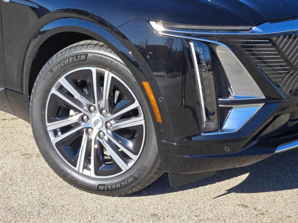 New 2026 Cadillac Lyriq Premium Luxury image 3