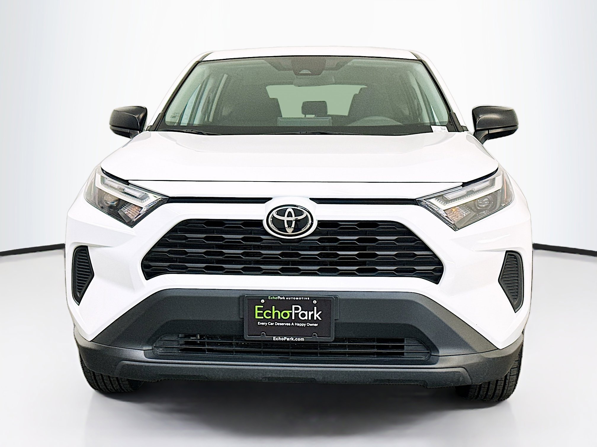 Used 2025 Toyota RAV4 LE image 2