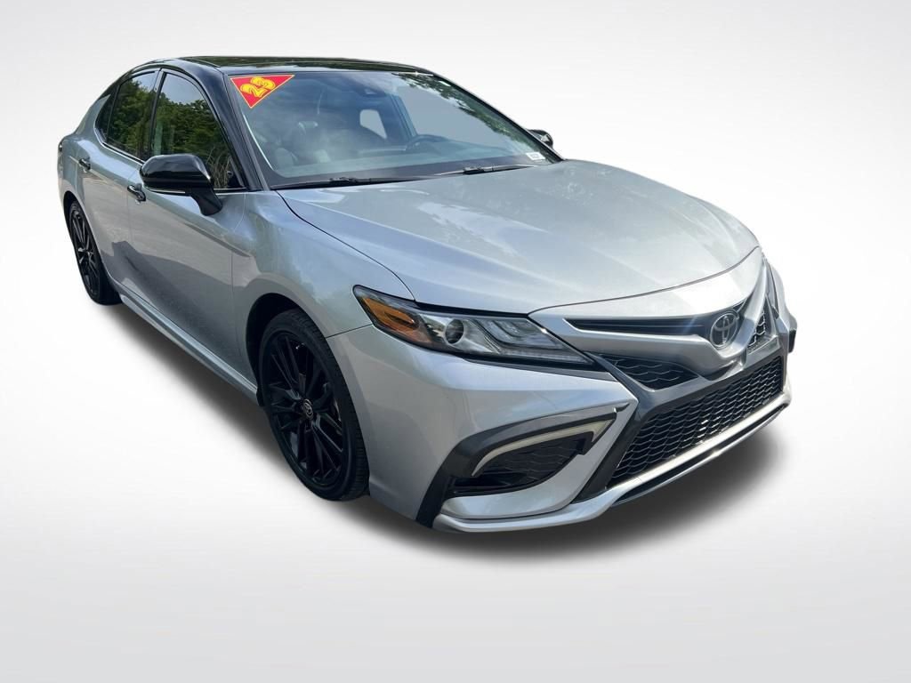 Used 2023 Toyota Camry XSE FWD image 3