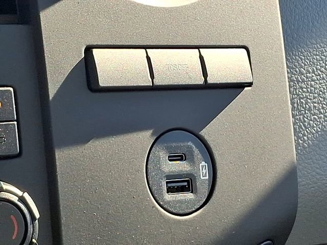 Used 2023 Ford F650 2WD Regular Cab Super Duty image 23