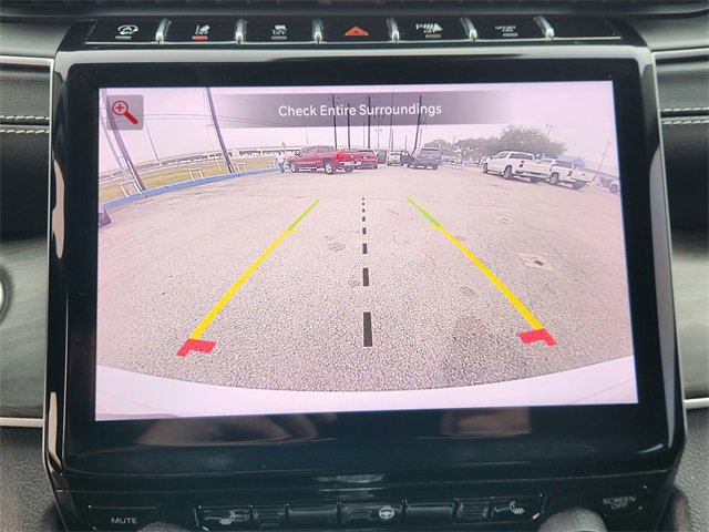 Used 2023 Jeep Grand Cherokee Limited w/ Black Appearance Package image 17