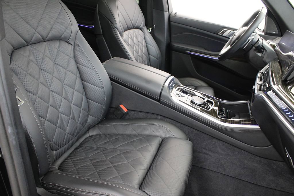 Used 2024 BMW X5 xDrive50e AWD/4WD image 26