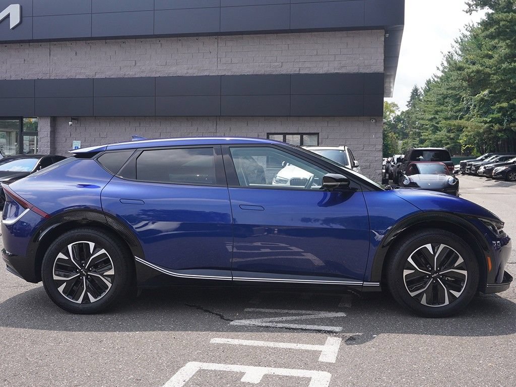 Used 2024 Kia EV6 Wind w/ Wind Technology Package AWD/4WD image 19