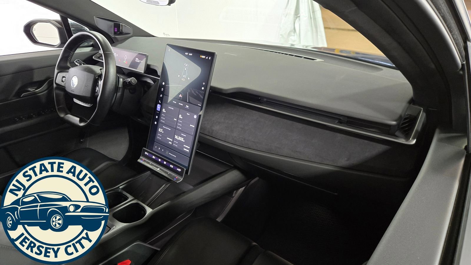 Used 2023 Fisker Ocean Extreme image 34