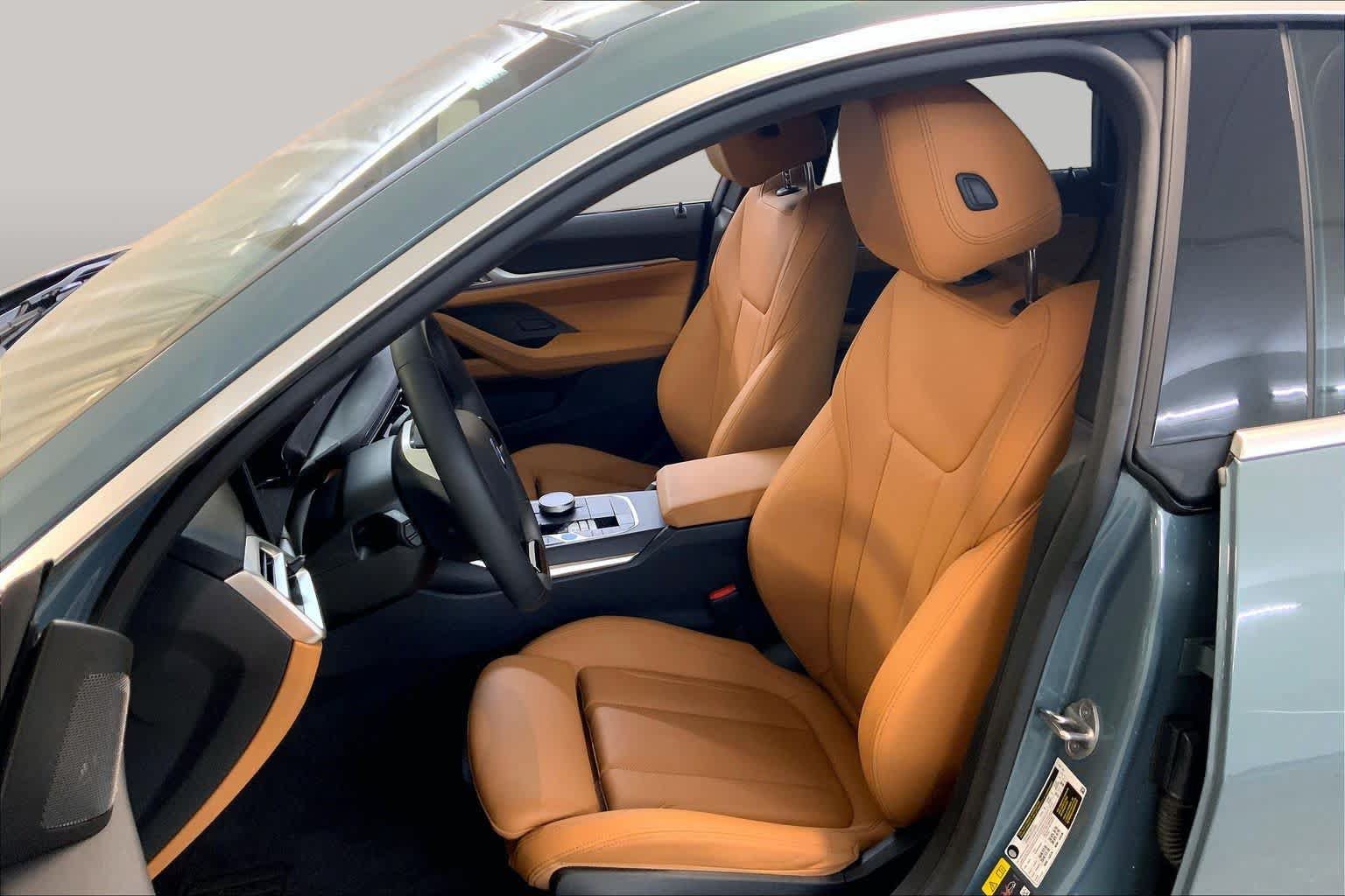 Used 2025 BMW i4 eDrive40 w/ Premium Package RWD image 7