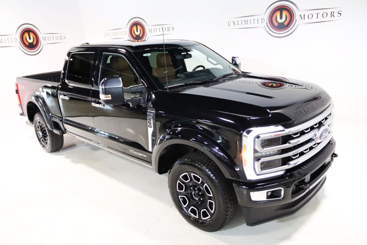 Used 2023 Ford F250 Platinum w/ FX4 Off-Road Package AWD/4WD image 13