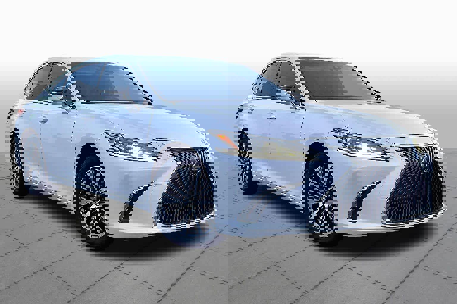 Used 2019 Lexus ES 350 w/ Accessory Package 2 image 2