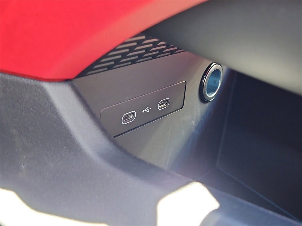 Certified 2025 Porsche Macan 4 Electric image 22