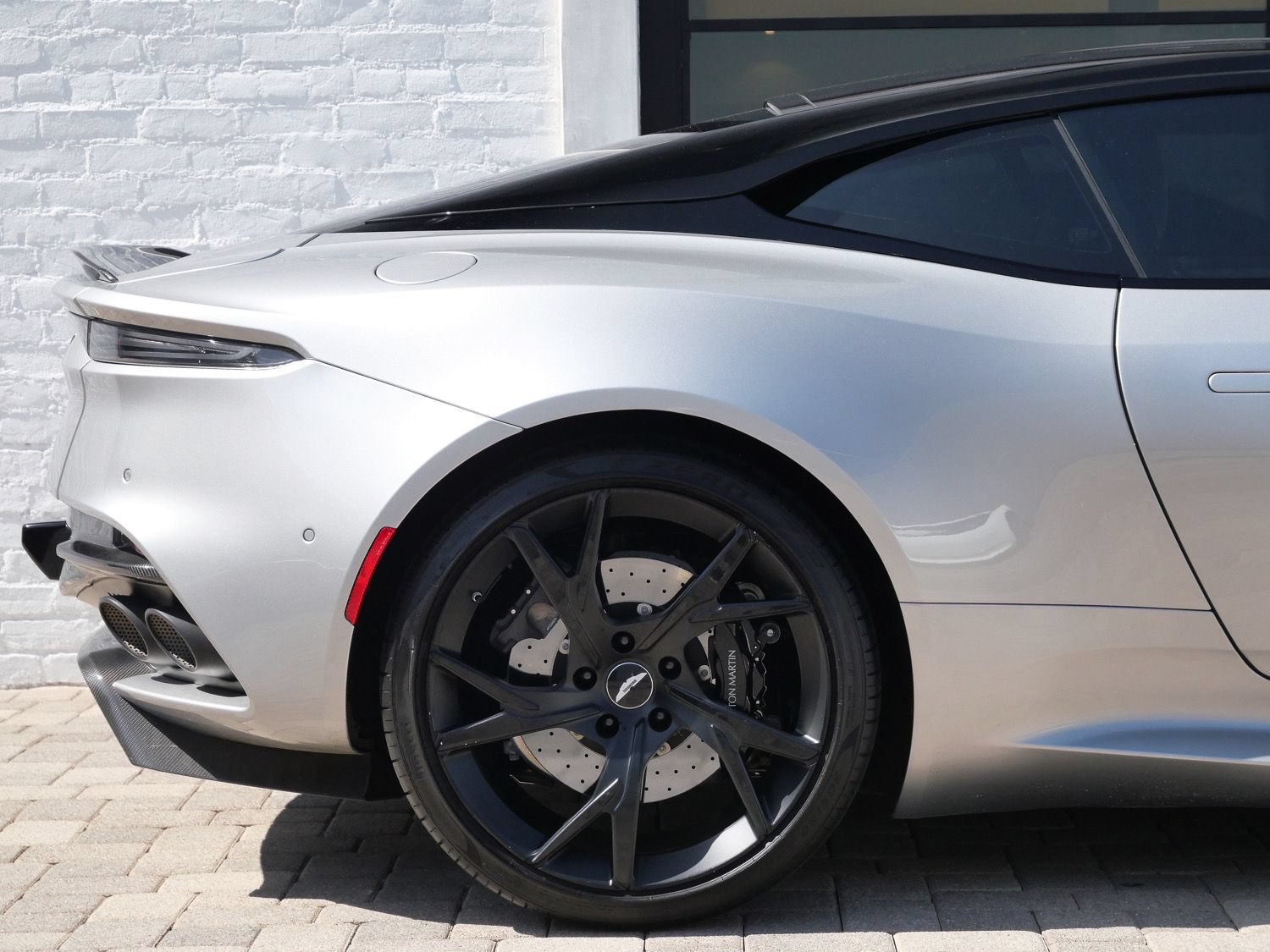 Used 2023 Aston Martin DBS Coupe RWD image 14