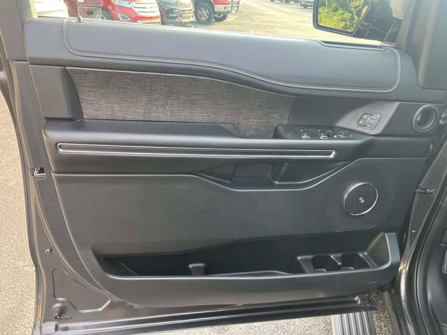 Used 2021 Ford Expedition Limited RWD image 18