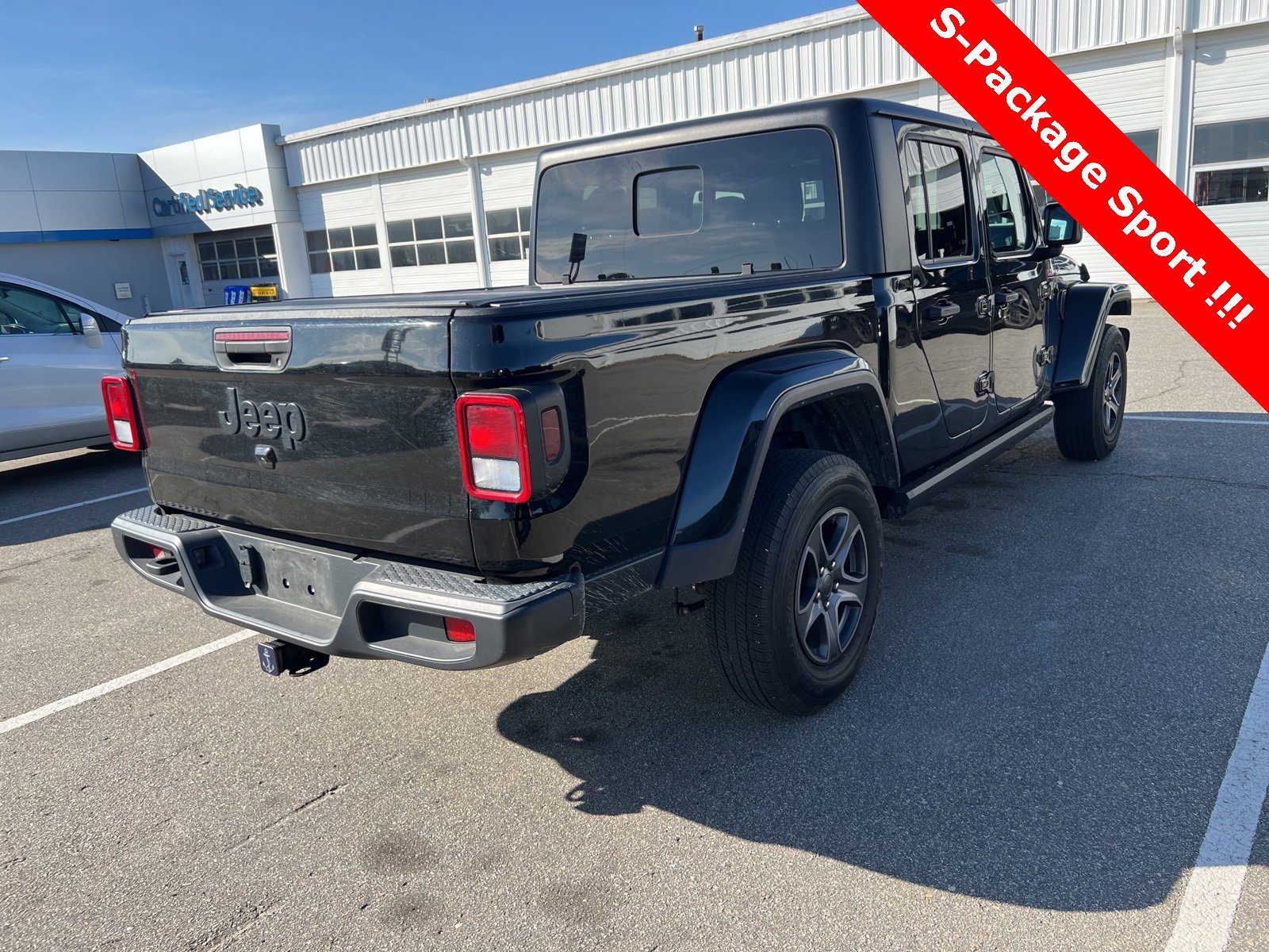 Used 2022 Jeep Gladiator Sport image 5