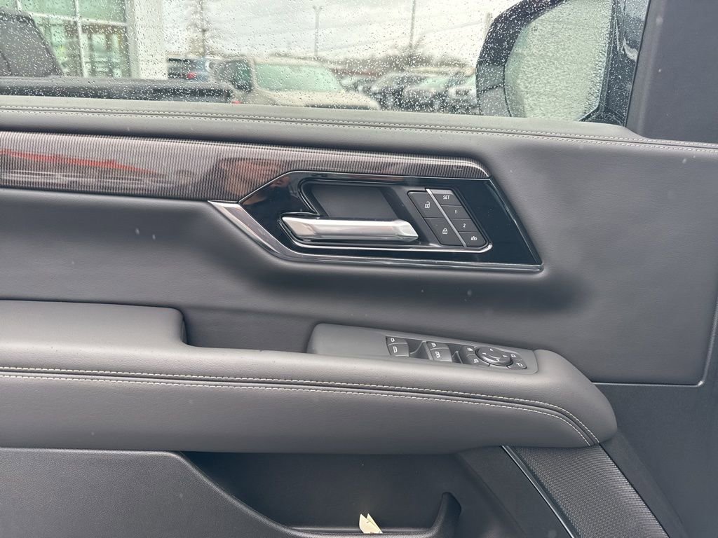 New 2026 GMC Yukon XL Elevation w/ LPO, Elevation Black Package image 13