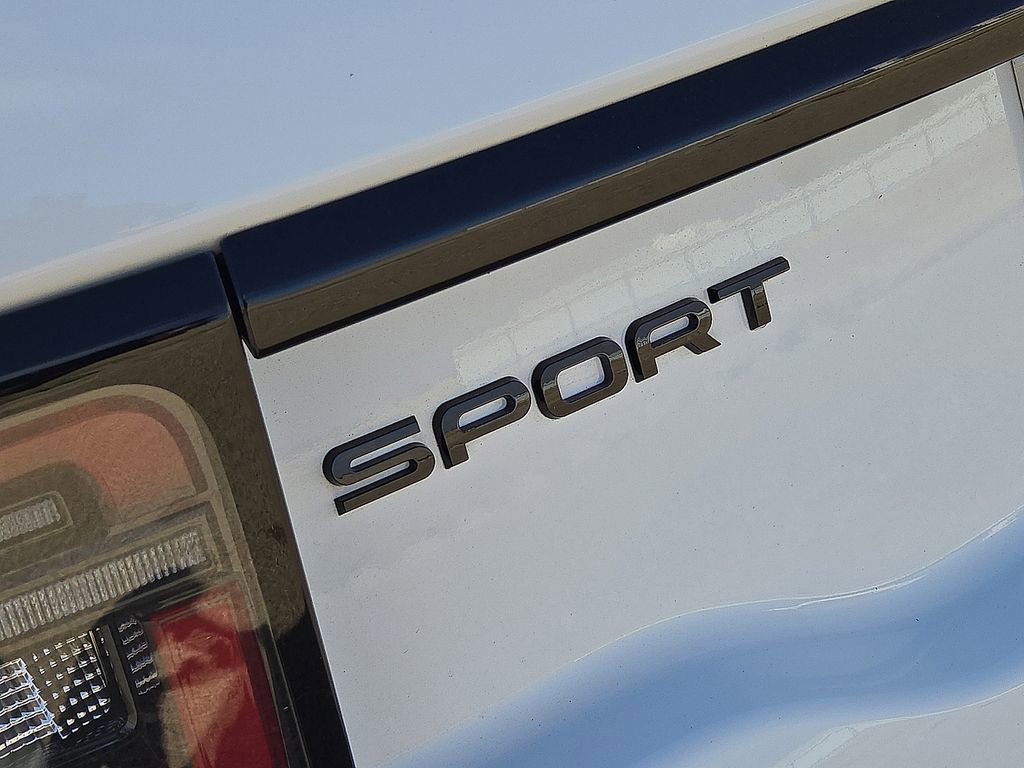 Used 2025 Land Rover Discovery Sport Dynamic SE image 14