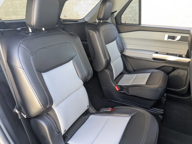 Certified 2023 Ford Explorer XLT w/ Equipment Group 202A AWD/4WD image 23