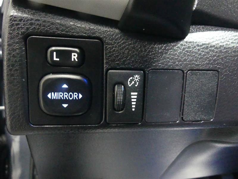 Used 2019 Toyota Corolla LE image 36