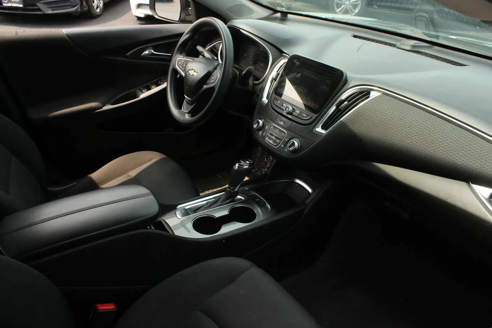 Used 2019 Chevrolet Malibu LT FWD image 21