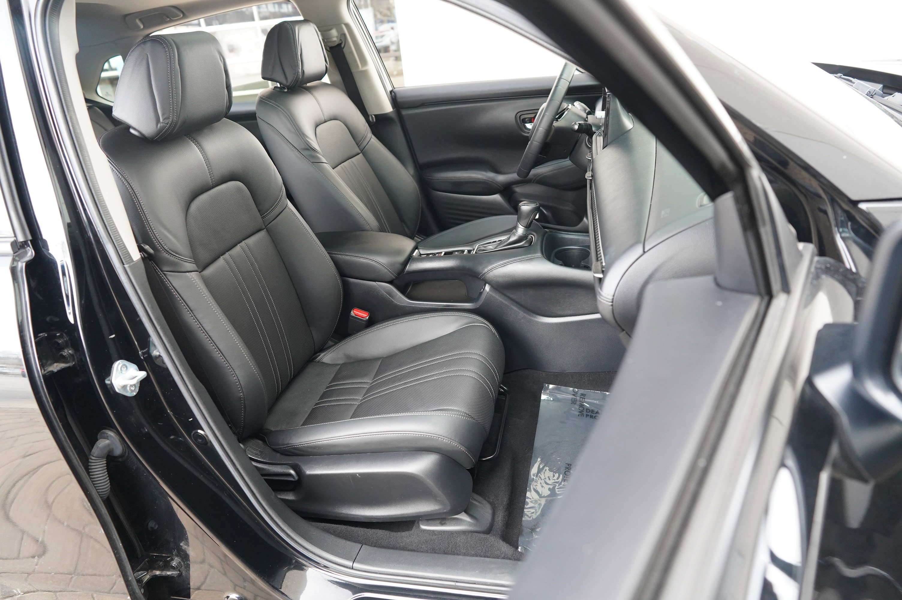 Used 2024 Honda HR-V EX-L image 27