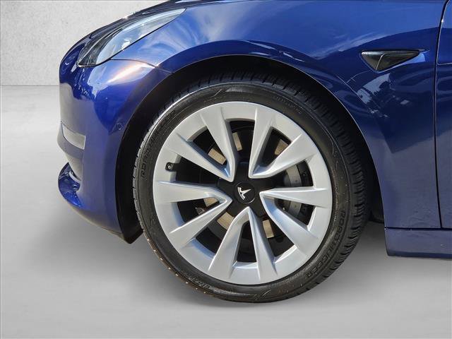 Used 2022 Tesla Model 3 Standard Range RWD image 9