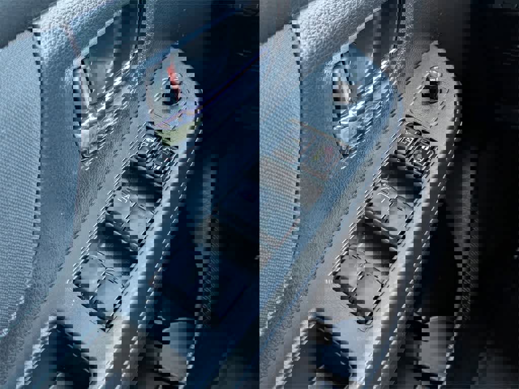 Used 2014 Subaru Crosstrek 2.0i Premium w/ Moonroof Package image 26