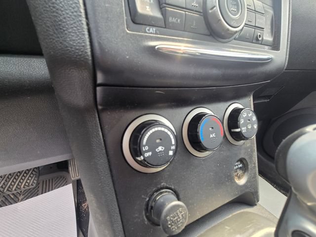 Used 2013 Nissan Rogue S AWD/4WD image 13