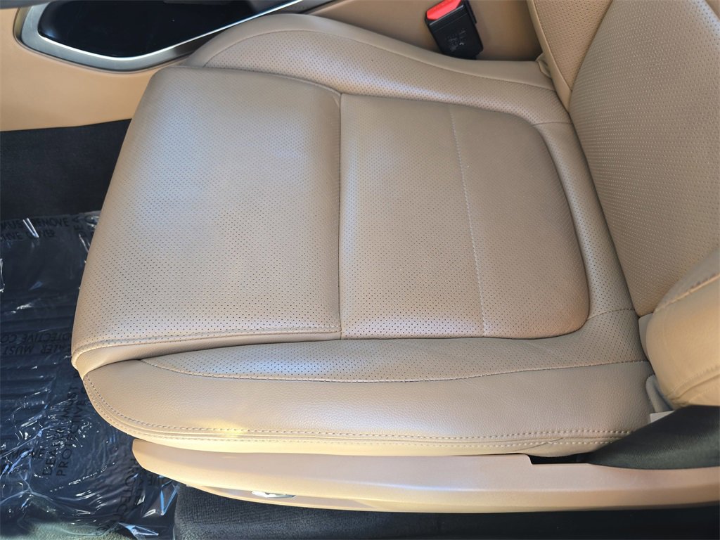 Used 2022 Jaguar F-PACE S image 32