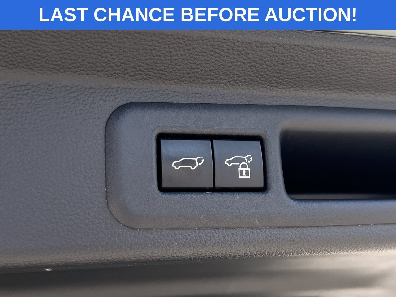 Used 2025 Toyota Sequoia Limited RWD image 31