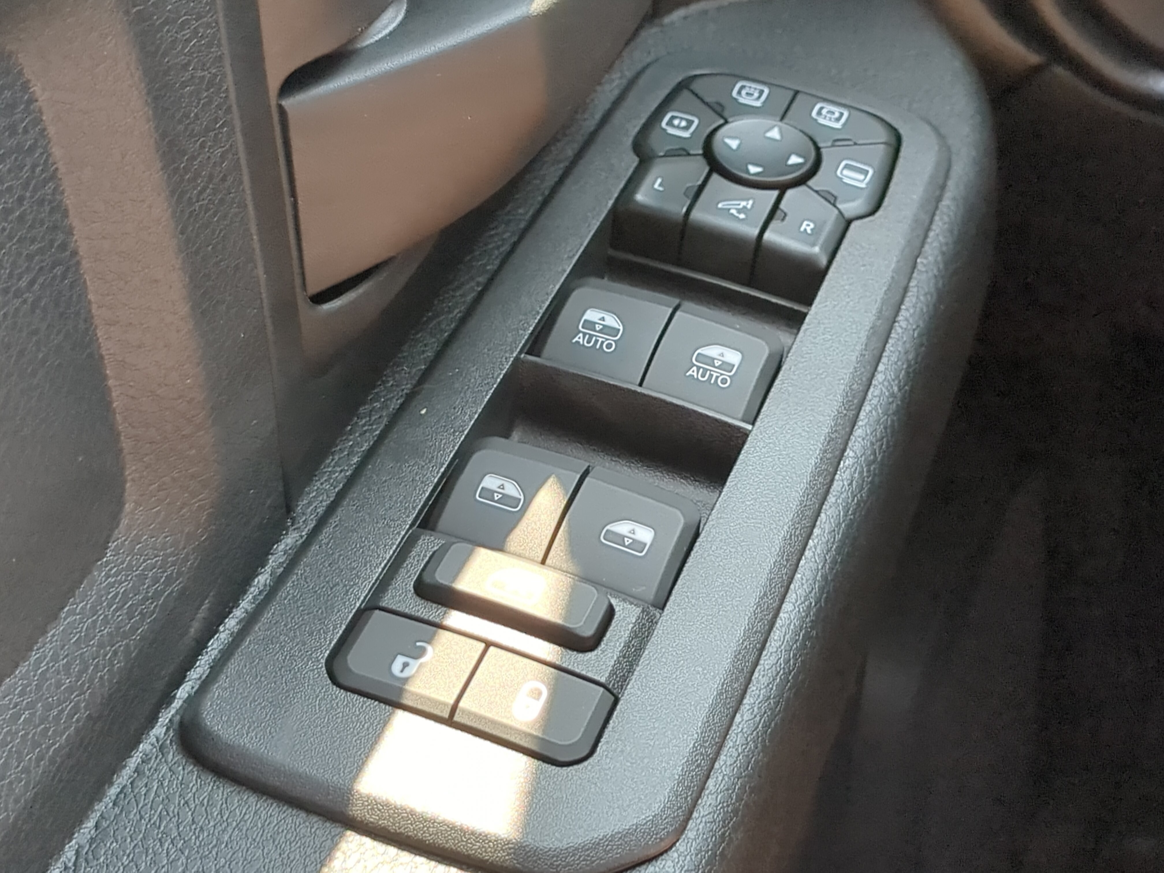 New 2026 RAM 2500 Tradesman AWD/4WD image 23