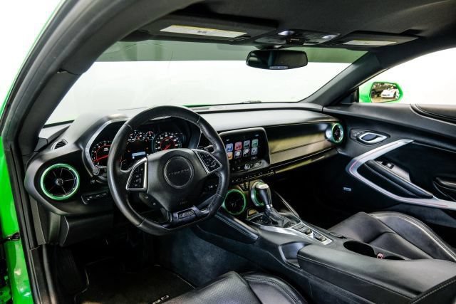 Used 2017 Chevrolet Camaro LT RWD image 4