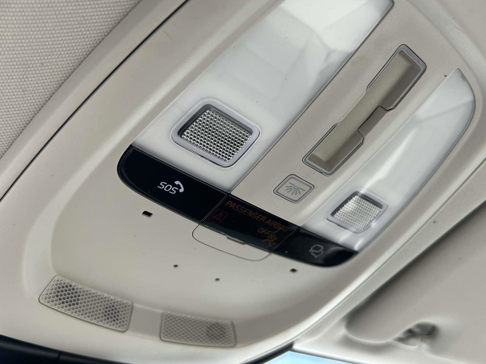 Certified 2023 Volvo XC60 B5 Core image 30