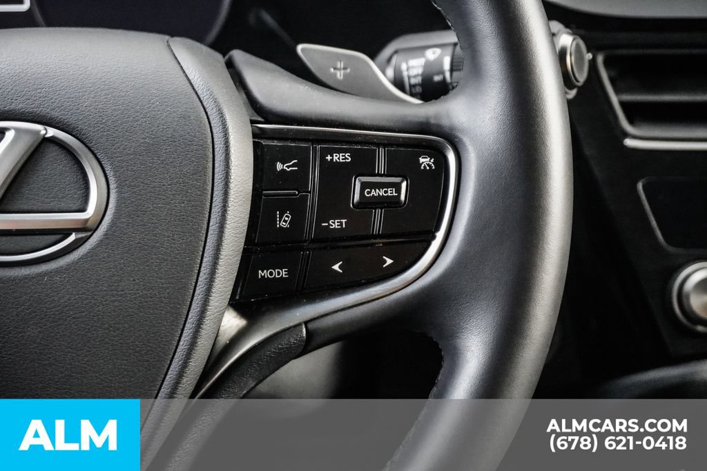 Used 2022 Lexus ES 300h w/ Accessory Package image 29