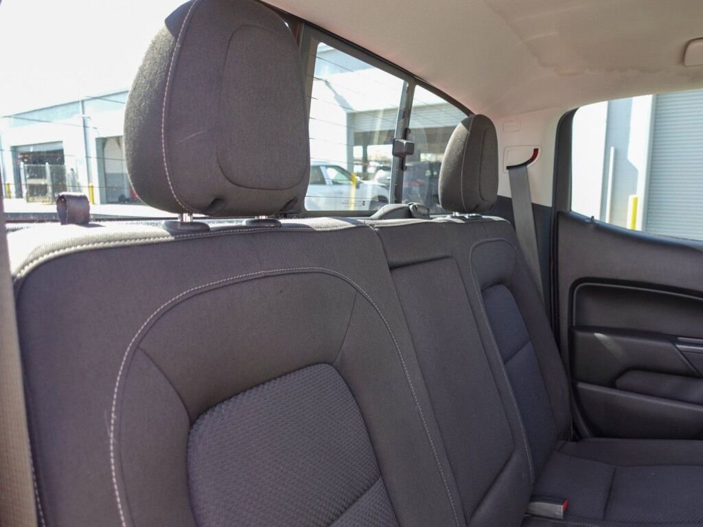 Used 2016 Chevrolet Colorado LT w/ LT Convenience Package image 13