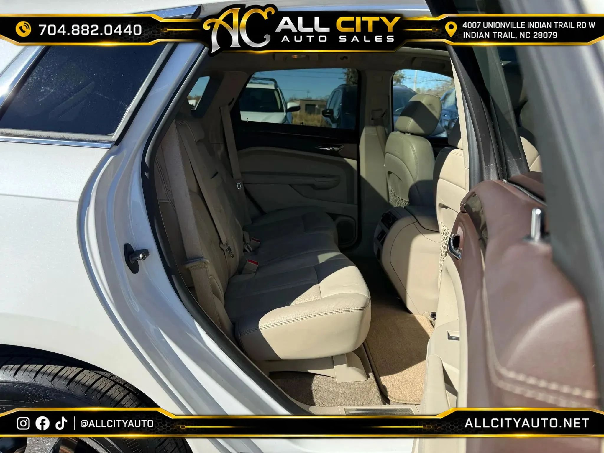 Used 2010 Cadillac SRX Premium FWD image 12