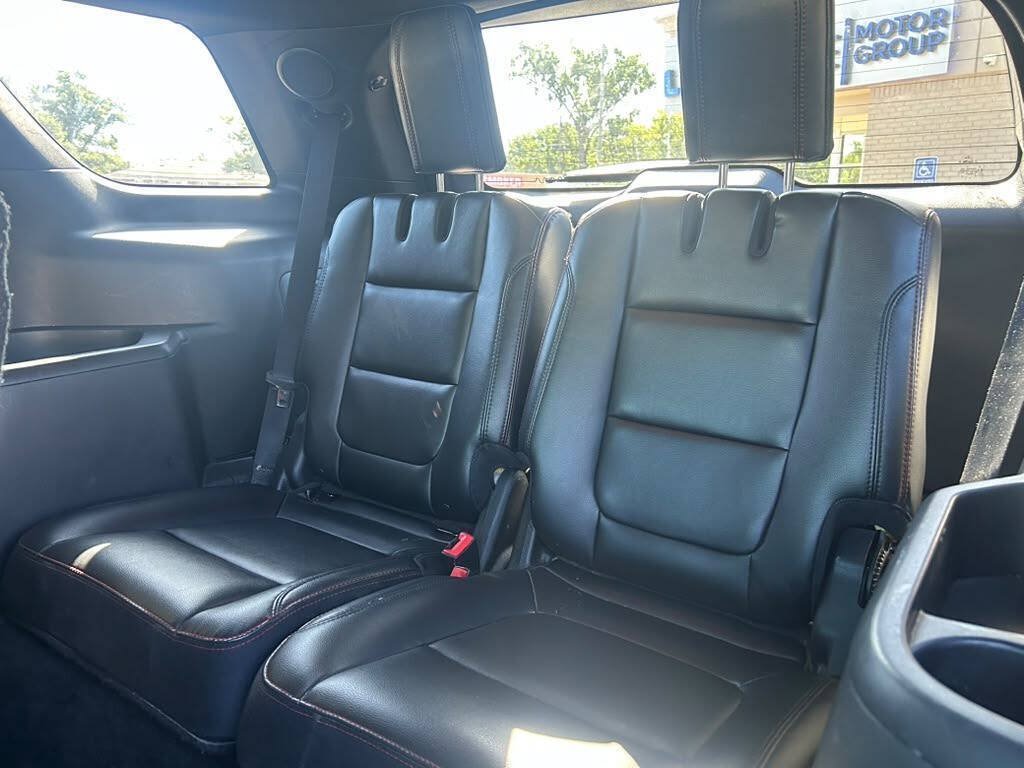Used 2016 Ford Explorer Sport AWD/4WD image 17