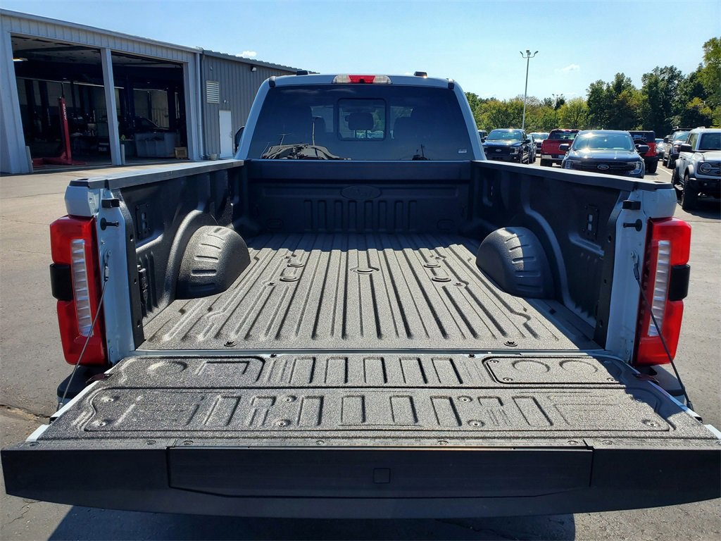 New 2026 Ford F350 Lariat image 30