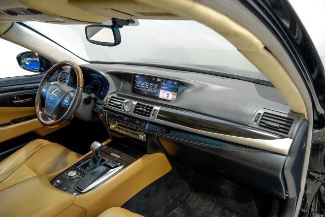 Used 2015 Lexus LS 460 w/ Comfort Package RWD image 20