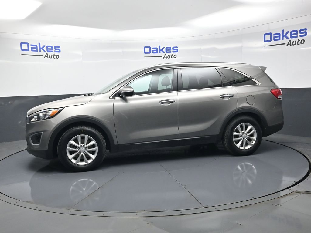 Used 2018 Kia Sorento LX w/ LX V6 Convenience Package image 5