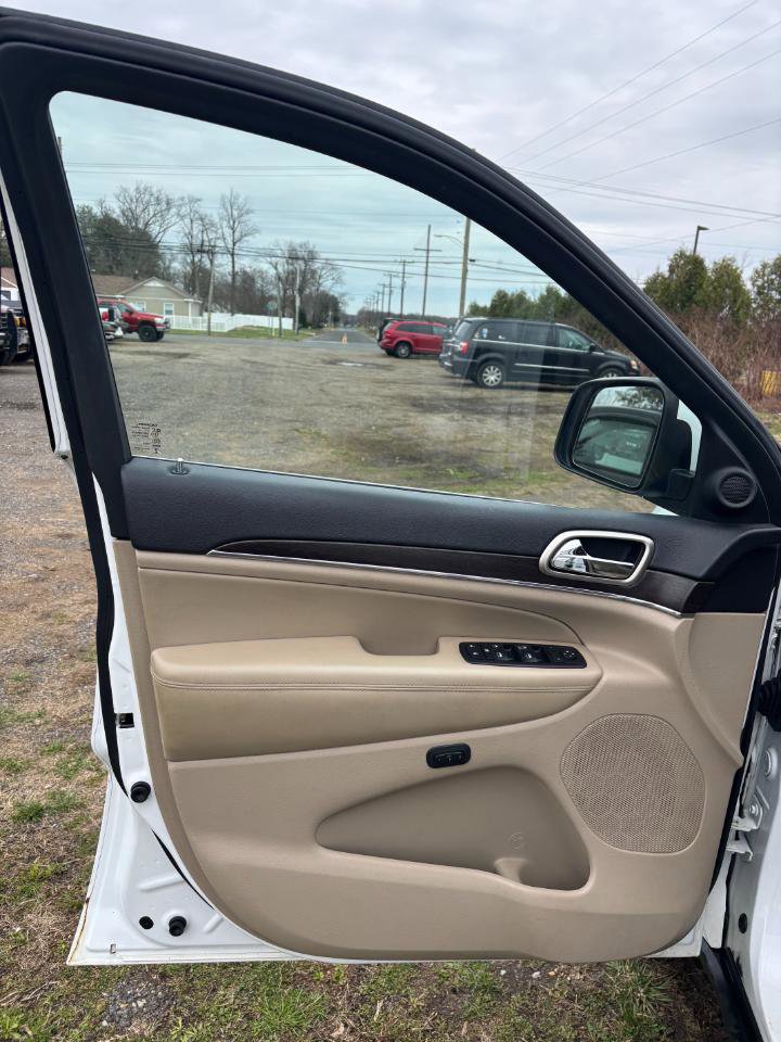 Used 2014 Jeep Grand Cherokee Limited AWD/4WD image 20