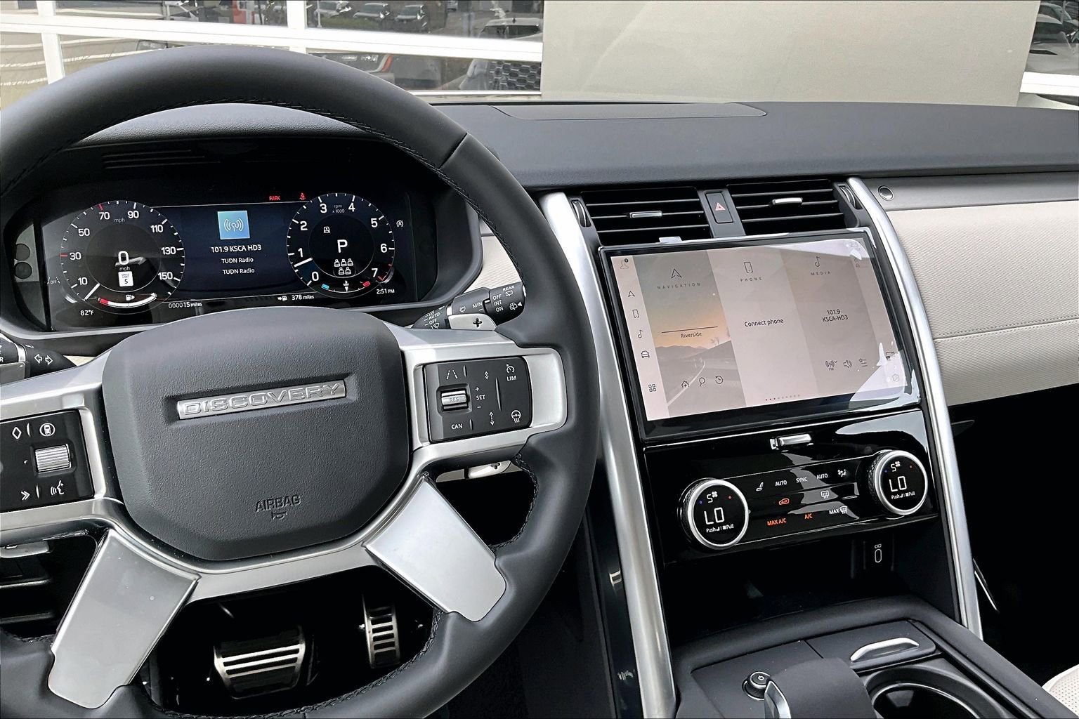 New 2026 Land Rover Discovery Limited Edition image 7